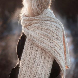 KNITTING PATTERN ⨯ Scarf Knitting Pattern, Warm Wrap Scarf Knit Pattern ⨯ Chunky Scarf Knitting Pattern, Beautiful Knit Scarf Pattern